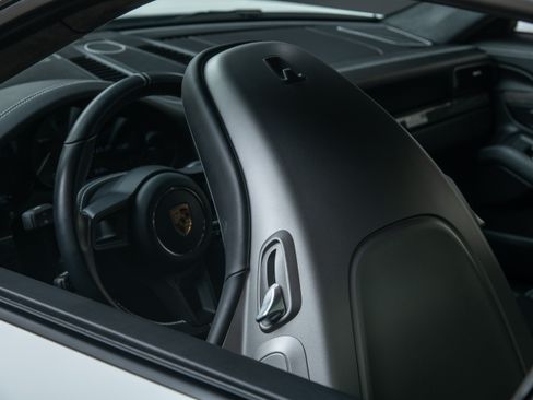 Used 2016 Porsche 911 R RWD image 62