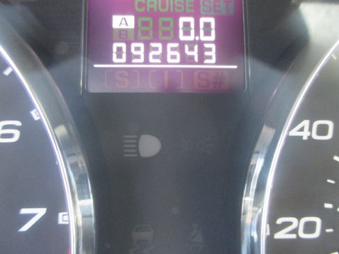 Used 2012 Subaru Outback 2.5i Premium AWD/4WD image 3
