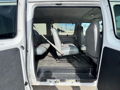 Used 2008 Ford E-150 and Econoline 150 XL image 18
