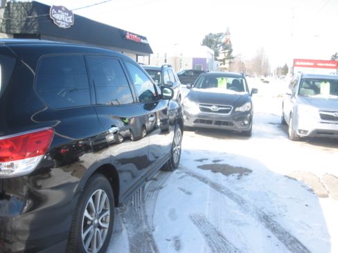 Used 2013 Nissan Pathfinder S image 4