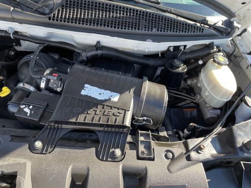 Used 2017 GMC Savana 3500 image 24