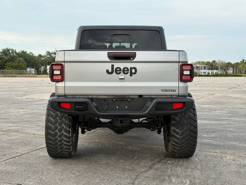 Used 2021 Jeep Gladiator Sport AWD/4WD image 8