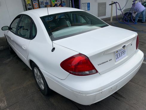 Used 2006 Ford Taurus SE image 21