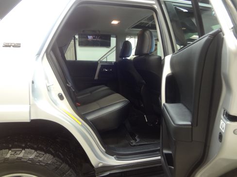 Used 2020 Toyota 4Runner SR5 Premium image 20