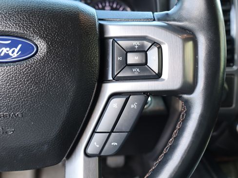 Used 2018 Ford Expedition Platinum image 30