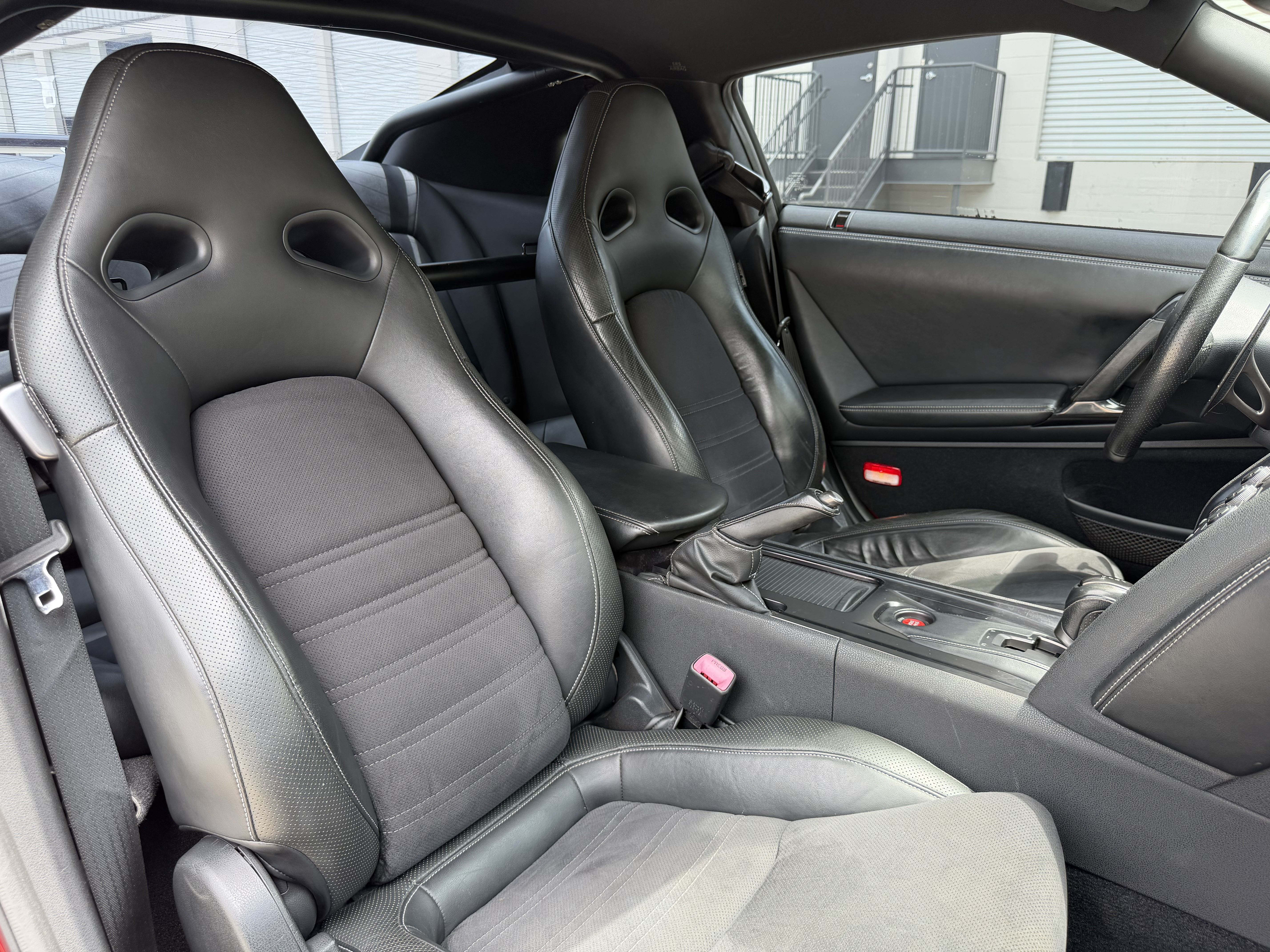 Used 2015 Nissan GT-R Premium AWD/4WD image 44