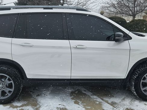 Used 2025 Honda Passport TrailSport image 7