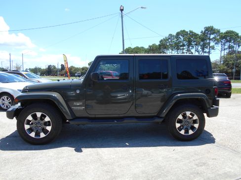 Used 2015 Jeep Wrangler Unlimited Sahara image 1
