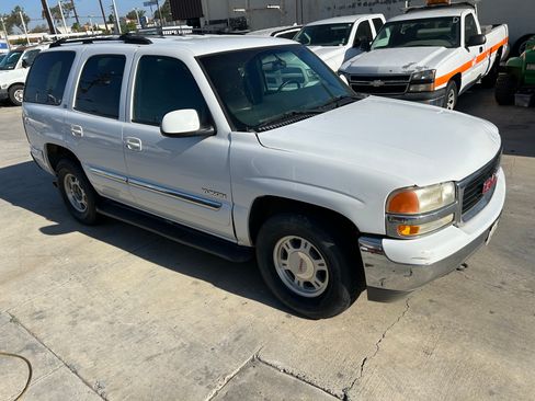 Used 2002 GMC Yukon 2WD image 2