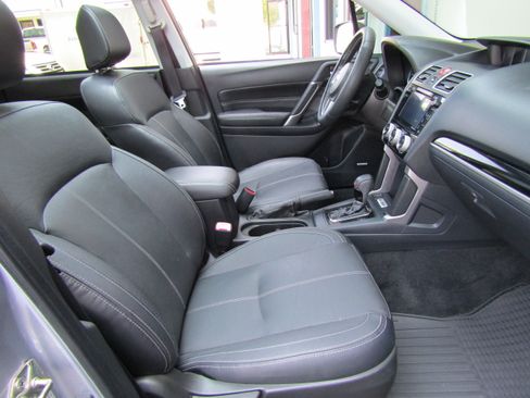 Used 2017 Subaru Forester 2.5i Touring image 13