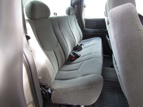 Used 2004 Chevrolet Silverado 1500 2WD Extended Cab image 12