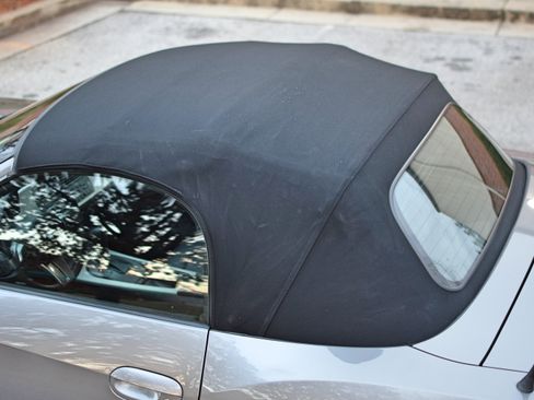 Used 2004 BMW Z4 2.5i image 13