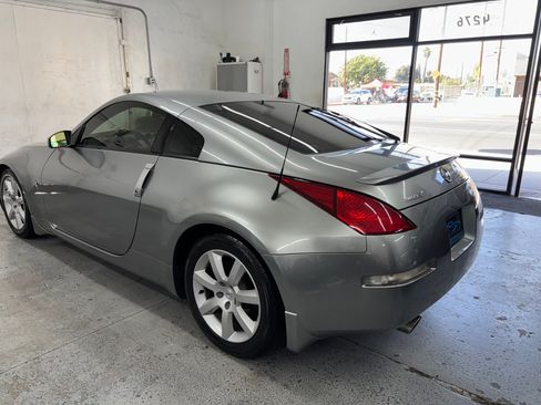 Used 2003 Nissan 350Z image 6