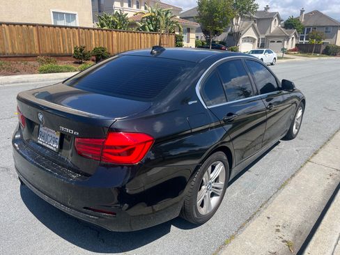 Used 2017 BMW 330e image 2