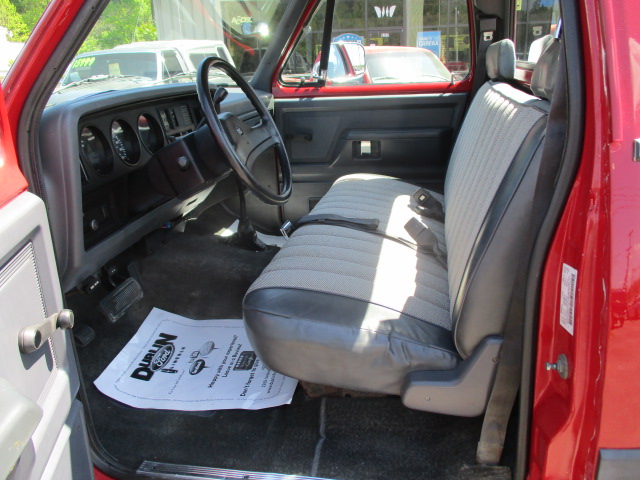 Used 1991 Dodge D/W Truck 150 AWD/4WD image 16