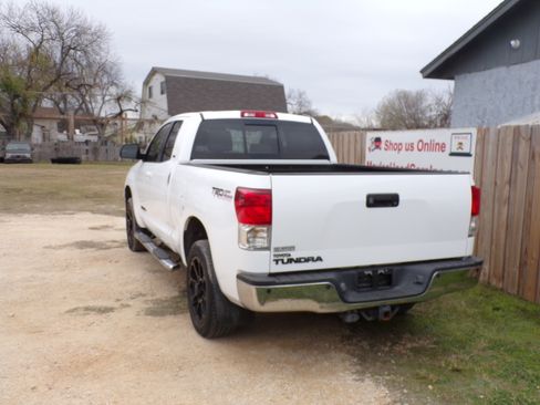 Used 2011 Toyota Tundra SR5 image 3
