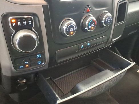 Used 2015 RAM 1500 Express AWD/4WD image 36