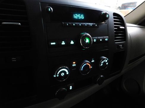 Used 2013 Chevrolet Silverado 1500 W/T image 12