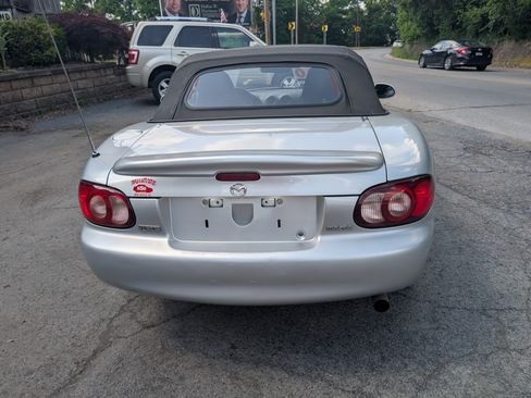 Used 2002 MAZDA MX-5 Miata UNAVAIL RWD image 7