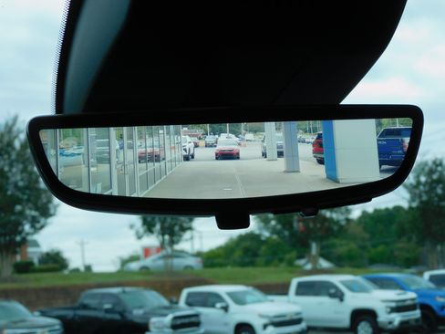 Used 2024 Chevrolet Silverado 1500 ZR2 image 36