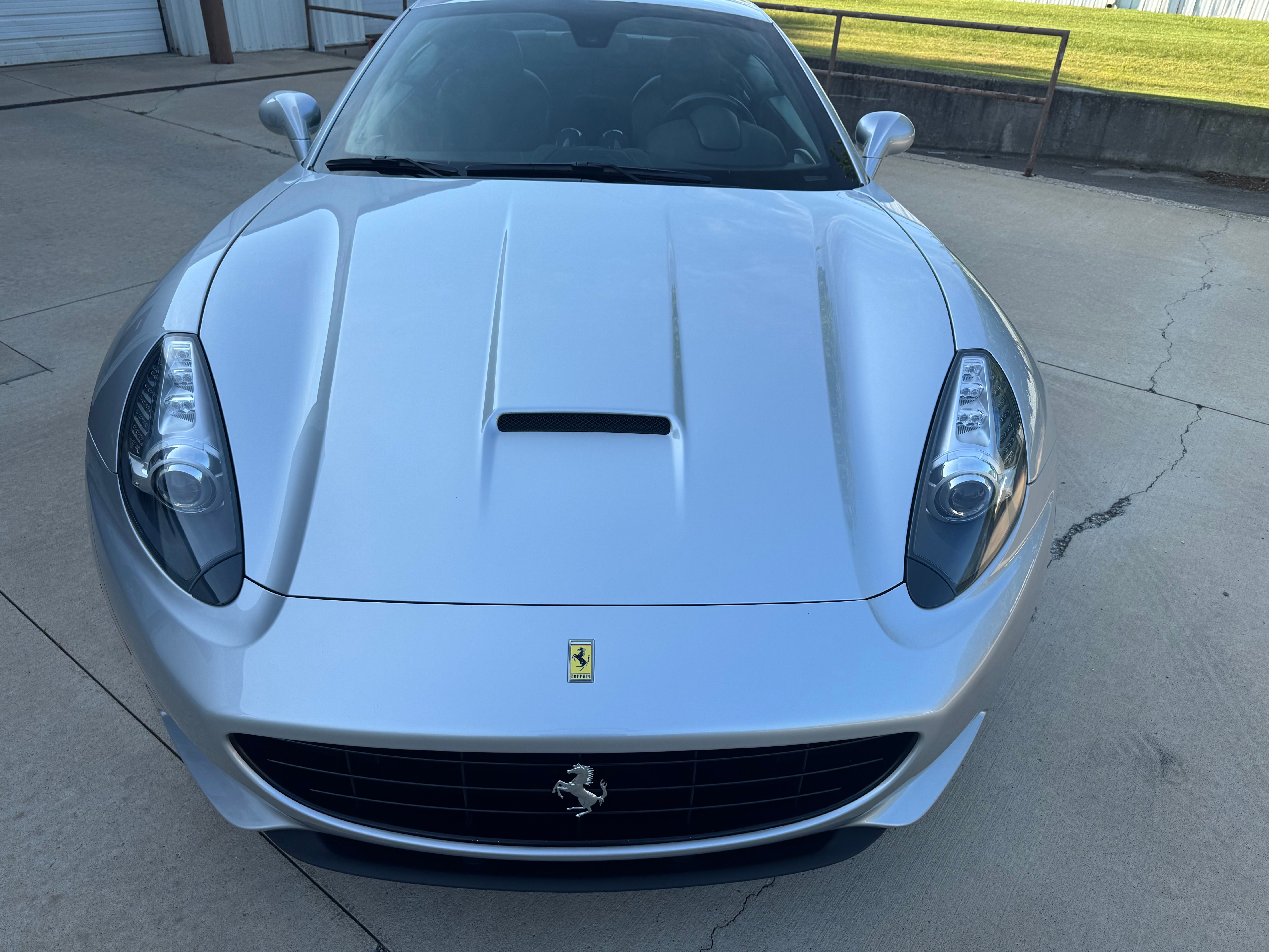 Used 2012 Ferrari California RWD image 7