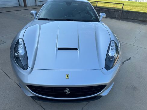 Used 2012 Ferrari California UNAVAIL RWD image 7