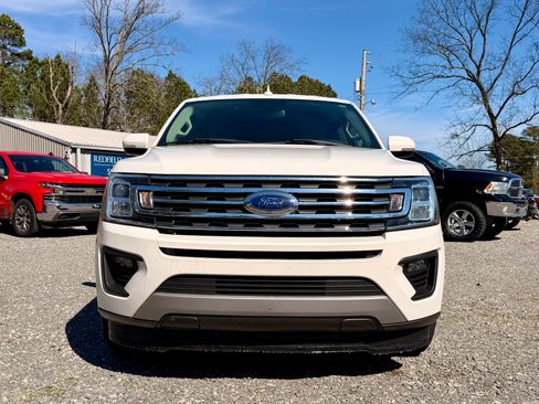 Used 2020 Ford Expedition Max XLT image 3