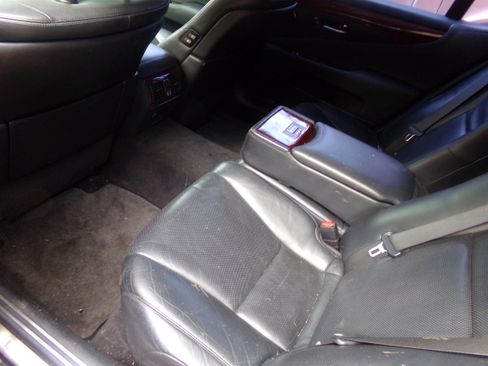 Used 2007 Lexus LS 460 L image 11