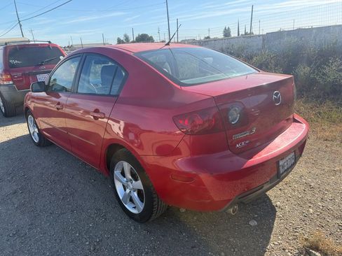 Used 2005 MAZDA MAZDA3 i Sedan FWD image 5