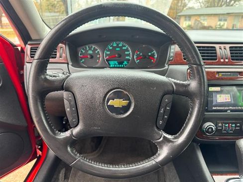 Used 2011 Chevrolet Impala LT image 11