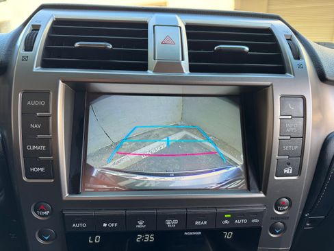 Used 2017 Lexus GX 460 Luxury image 32