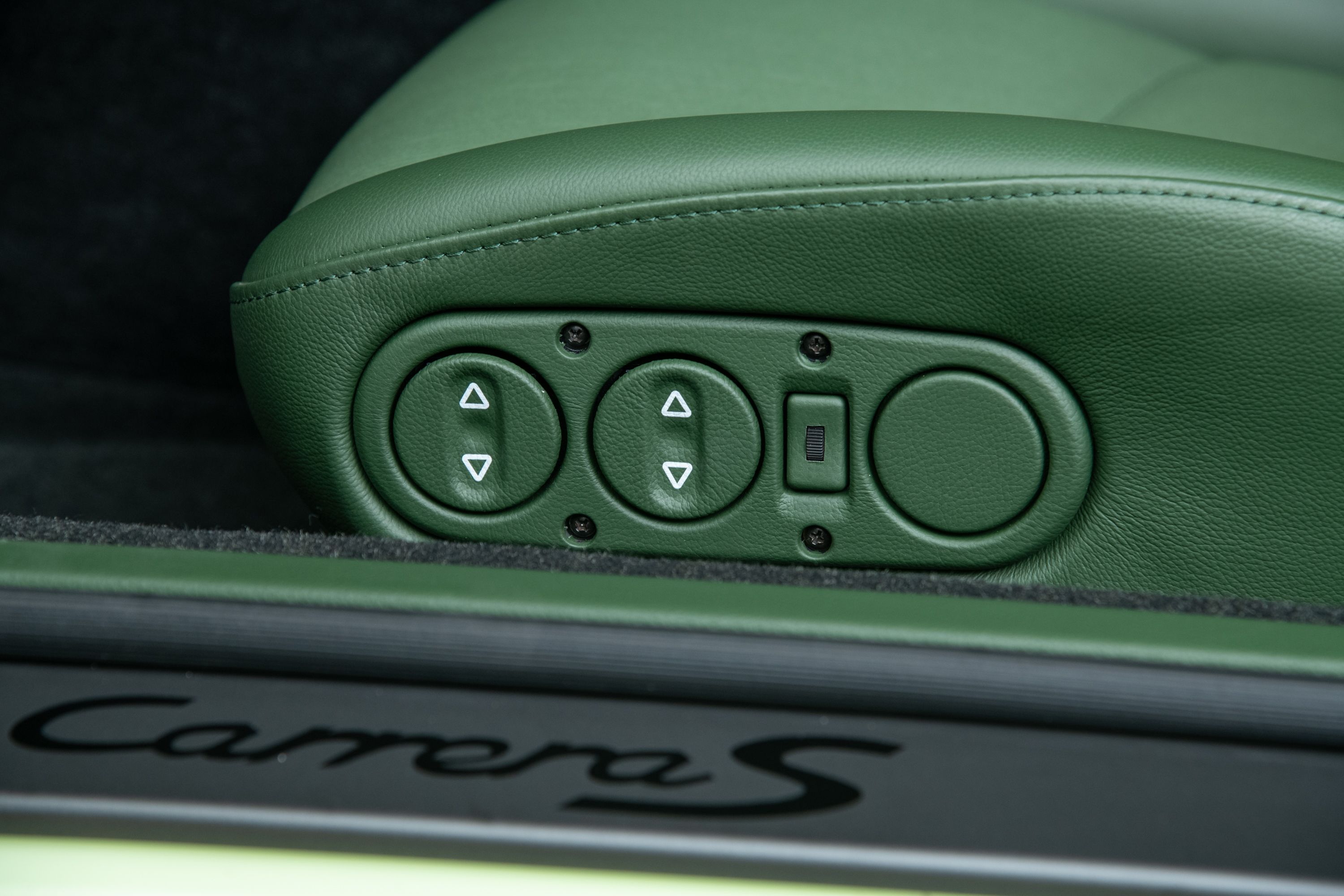 Used 1998 Porsche 911 Carrera S RWD image 58