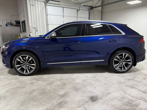Used 2023 Audi SQ8 Prestige AWD/4WD image 9