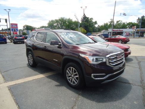 Used 2017 GMC Acadia FWD SLE w/ SLE-2 image 3