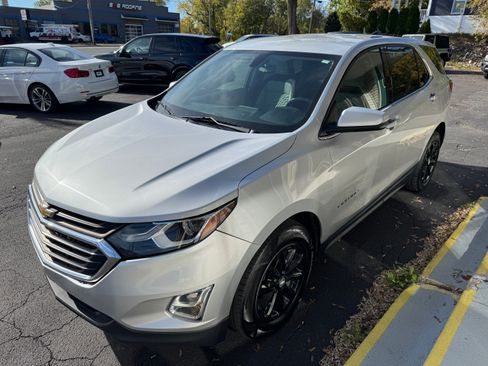 Used 2019 Chevrolet Equinox LT image 3