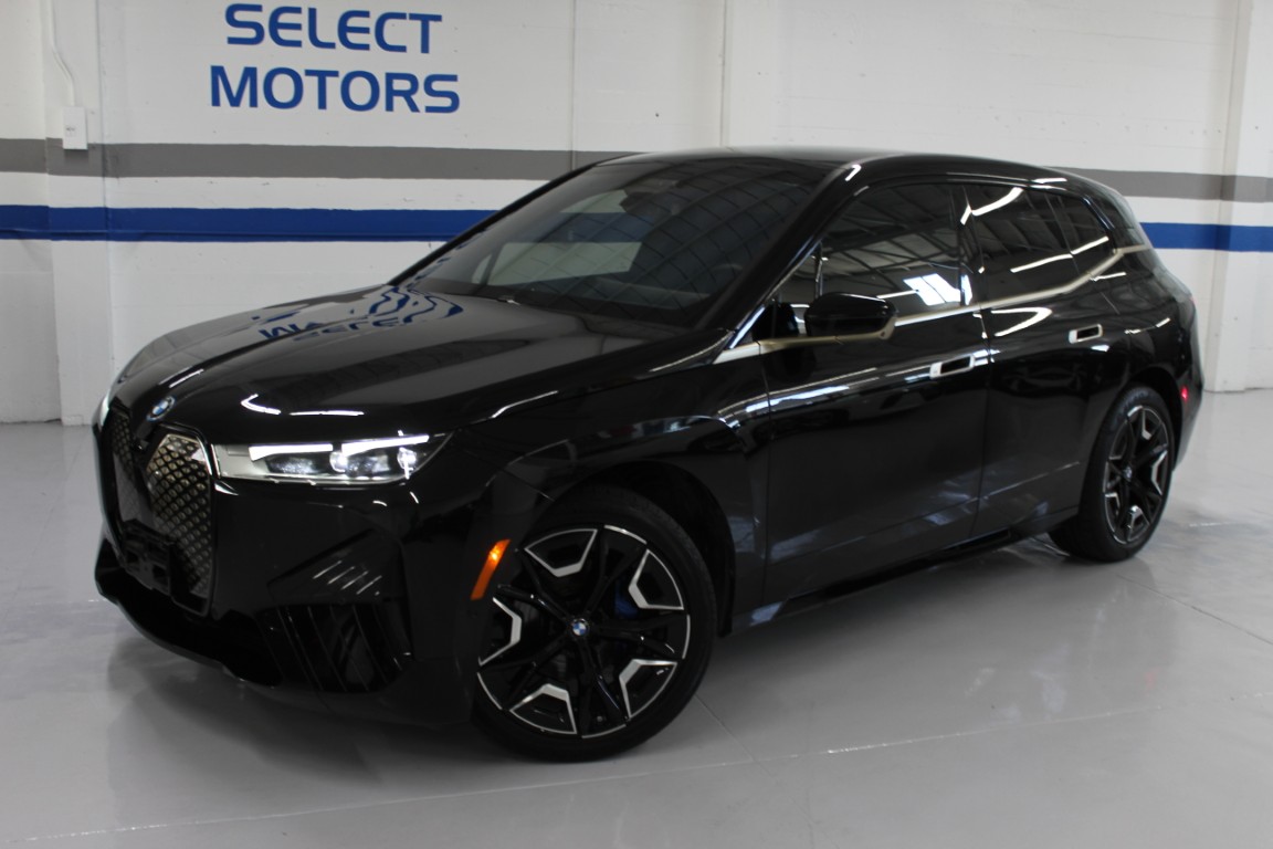 Used 2024 BMW iX xDrive50 AWD/4WD image 3