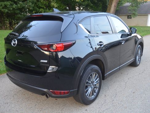 Used 2017 MAZDA CX-5 AWD Touring image 4