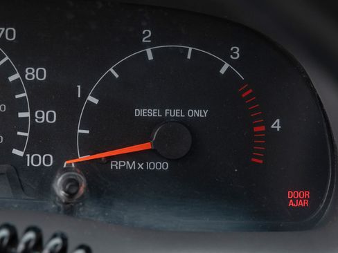 Used 1999 Ford F350 XLT image 45