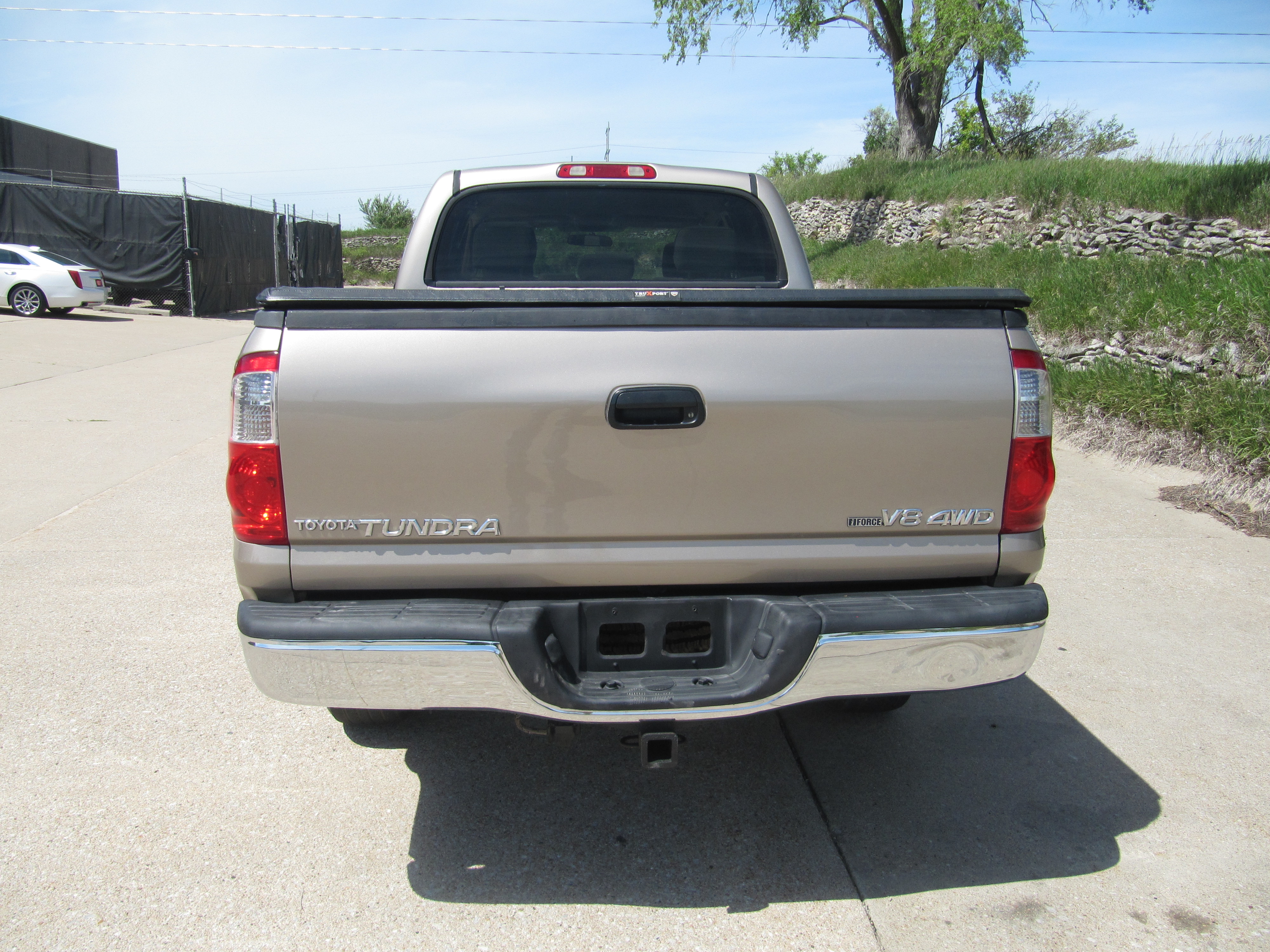 Used 2006 Toyota Tundra 4x4 Double Cab SR5 image 10