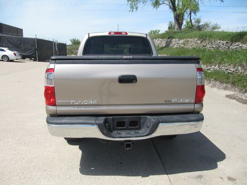 Used 2006 Toyota Tundra 4x4 Double Cab SR5 image 10
