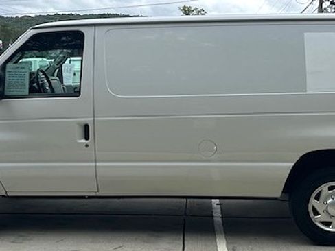 Used 2012 Ford E-150 and Econoline 150 XL image 34