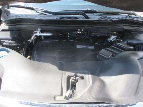 Used 2017 Honda Pilot AWD Touring image 23