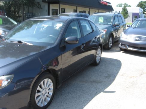 Used 2011 Subaru Impreza 2.5i Premium Hatchback AWD/4WD image 1