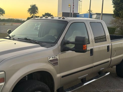 Used 2010 Ford F350 Lariat image 23