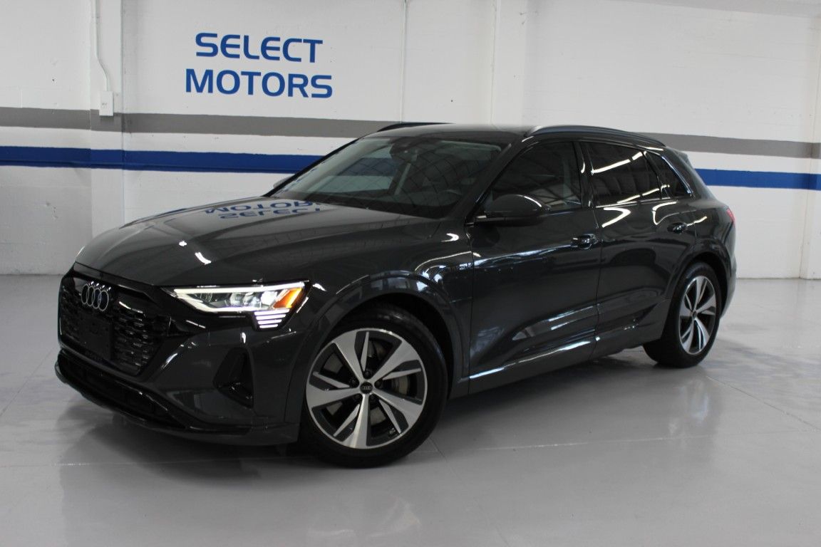 Used 2024 Audi Q8 e-tron Premium AWD/4WD image 2