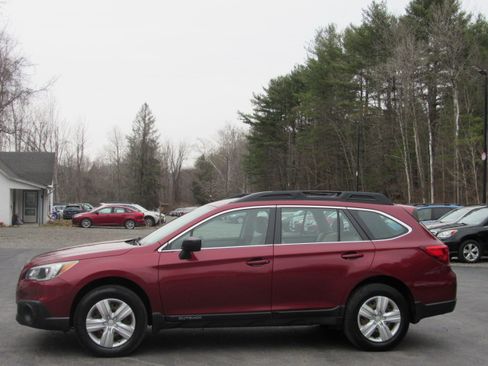Used 2015 Subaru Outback 2.5i Premium image 3
