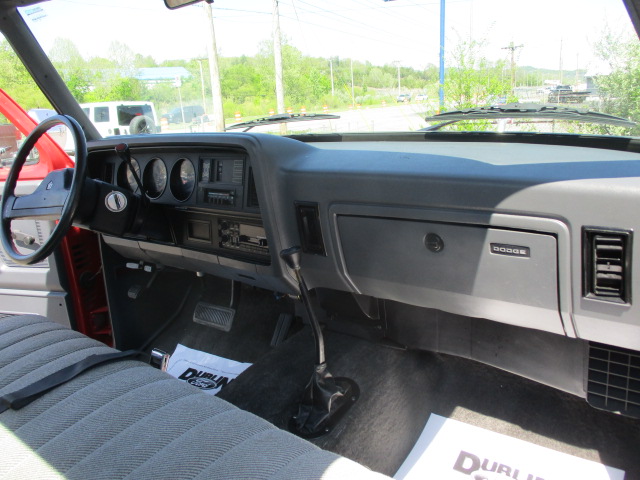 Used 1991 Dodge D/W Truck 150 AWD/4WD image 20