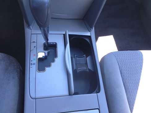 Used 2011 Toyota Camry LE image 19