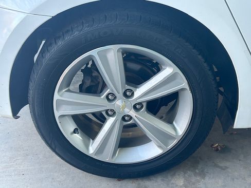 Used 2015 Chevrolet Cruze LT image 29