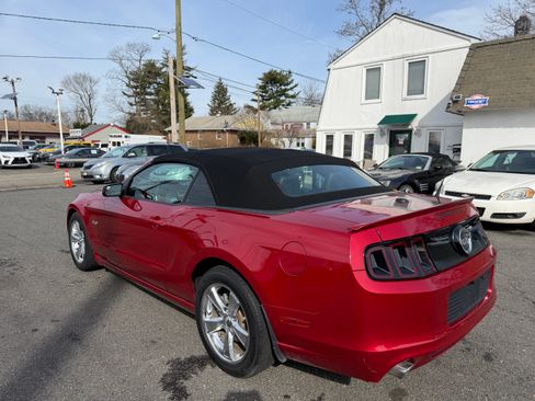 Used 2013 Ford Mustang GT Premium image 33